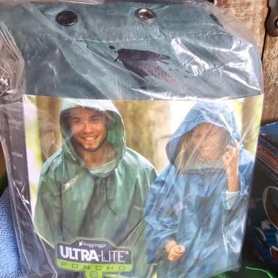 Coleman, Rubbermaid & Other Camping Gear (G-JS)