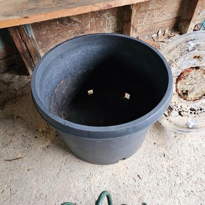 Hand Gardening Tools, Watering Cans & More (G-JS)