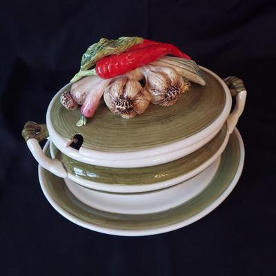 Arnart/Capodimonte Garden Harvest Soup Tureen w/ Lemon Lime Canisters (P-BBL)