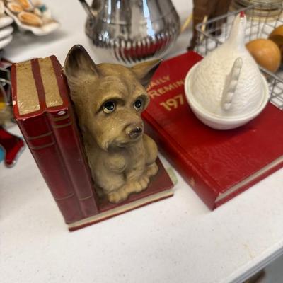 Lot of Decorative Items