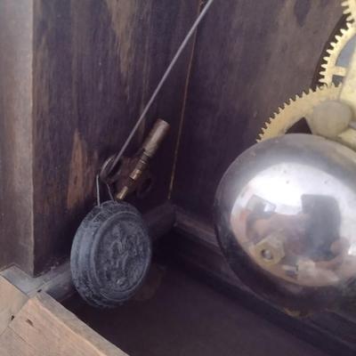 Antique Seth Thomas Adamantine Wood Case Mantle Clock Chime Key-Wind