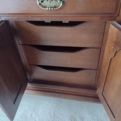 Thomasville Cherry Finish 9 Drawer Stretch Dresser with Sweater Drawers and Mirror