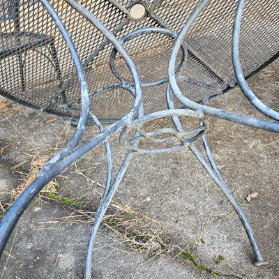 Open Mesh Wrought Iron Table, Four Chairs & Umbrella Stand (BP-JS)