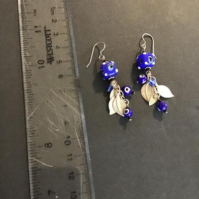 Vintage art glass silver tone dangle earrings