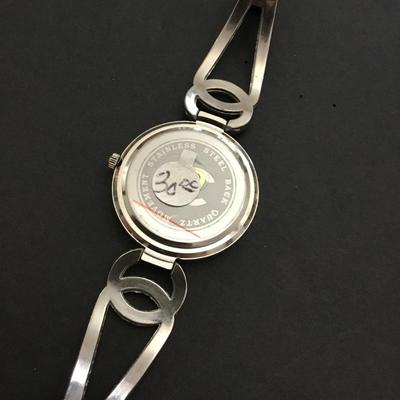 Very nice silver toned, rhinestone fashion, wristwatch women’s working new battery