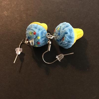 Lot of cute dangle earrings