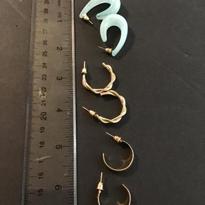Pretty lot of gold tone and blue acrylic fashion earrings