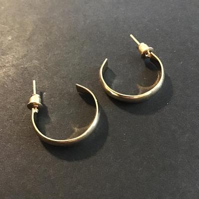 Pretty lot of gold tone and blue acrylic fashion earrings