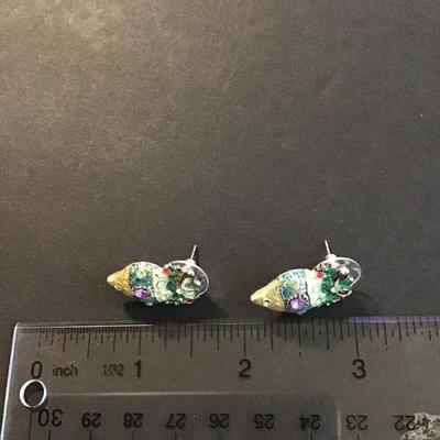 Pretty holiday stud Earrings