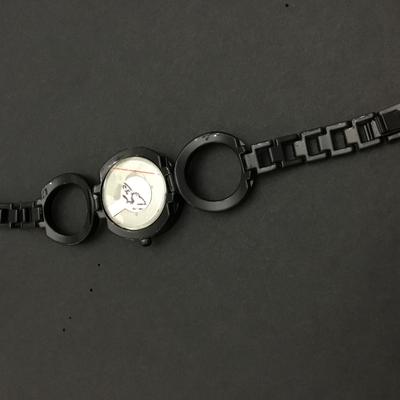 Black metal rhinestone fashion, watch new battery working