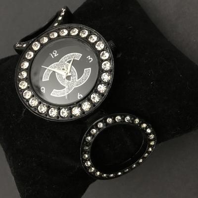 Black metal rhinestone fashion, watch new battery working