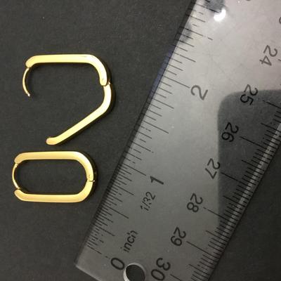 Gold tone oval hoop earrings