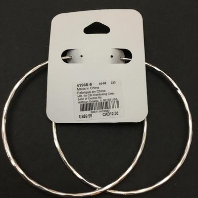 New sensitive solutions, large hoop earrings