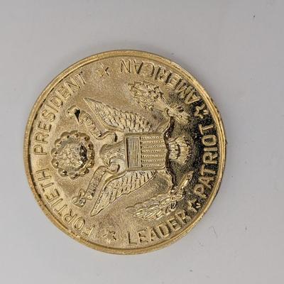 1981 Ronald Reagan 40th President Commemorative Gold Tone Coin Leader Patriot American