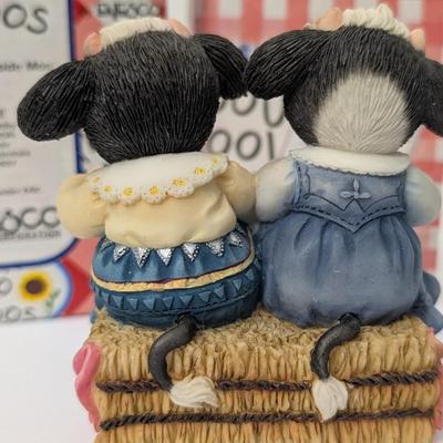 Vintage Mary's Moo Moos "A Friend Is Always There Beside You" Figurine 1998