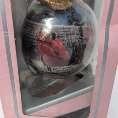 1997 Holiday Barbie 4" Decoupage Ornament With Stand In Original Box