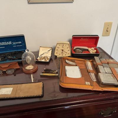 Vintage Men’s Vanity Lot 387