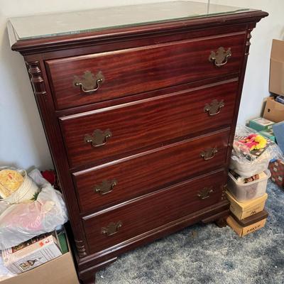 4 Drawer Mahogany Dtesser