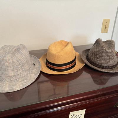 3 Vintage Men’s Hats