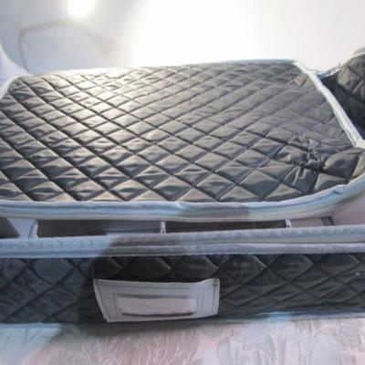 Sale Photo Thumbnail #71: Divided one has 12 spaces, round bags have 12 plate separators each (one is 8" in diameter x 6" tall, the other is 9-1/2" in diameter x 6" tall), See pictures