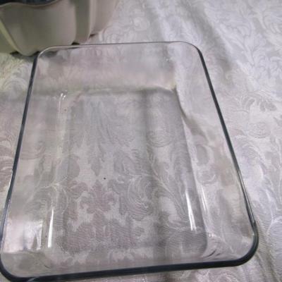 Sale Photo Thumbnail #239: One pan is 8"x 6" the other is 8" x 8", bundt pan is 9-1/2 in diameter