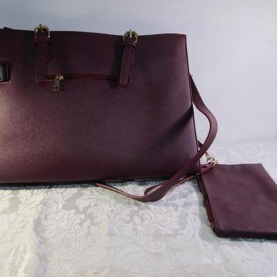 Sale Photo Thumbnail #252: Computer bag is 16-3/4" wide x 12" tall x 5-1/2" deep and has a shoulder strap as well as handles, See pictures