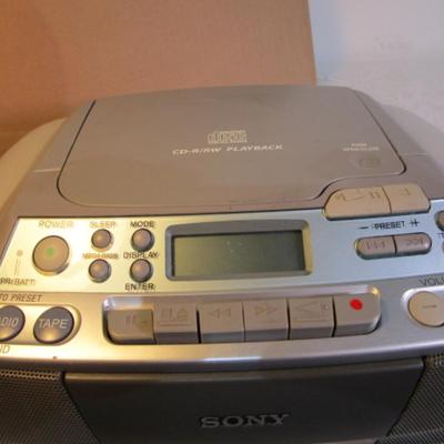 Sale Photo Thumbnail #446: Model CFD-S01, Has headphone jack, Takes 6 C batteries not included, Tested and it works, has AC cord, See pictures