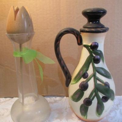 Sale Photo Thumbnail #684: Ceramic Cruet is 9" tall, vases is 7-1/2" tall, see pictures