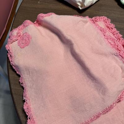 Embroidery Table Settings 401