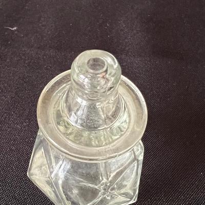 Assortment of International Glass Decanter’s (B1-RG)