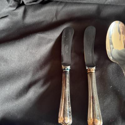 Christofle Spatours Eight Piece Nine Person Flatware Set (LR-MG)