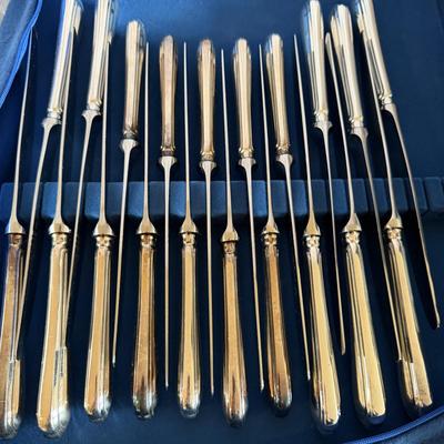Christofle Spatours Eight Piece Nine Person Flatware Set (LR-MG)