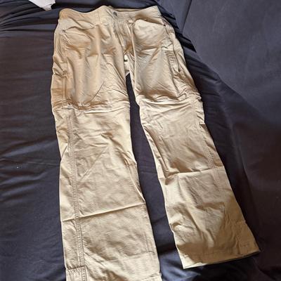 Tilley Hat, LL Bean, Eddie Bauer, Columbia & Mountain Khaki Pants-Size 30 (LR-MG)