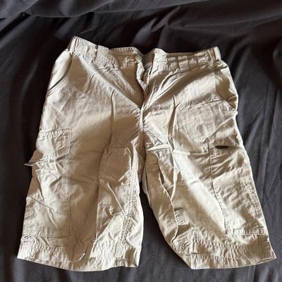 Tilley Hat, LL Bean, Eddie Bauer, Columbia & Mountain Khaki Pants-Size 30 (LR-MG)