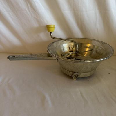 Peel Away Apple Peeler, Moulin-Legumes Food Mill & More (LR-MG)