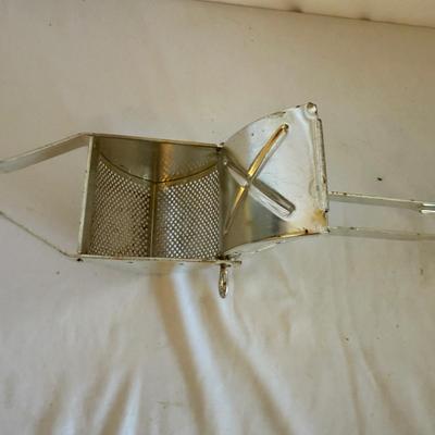 Peel Away Apple Peeler, Moulin-Legumes Food Mill & More (LR-MG)