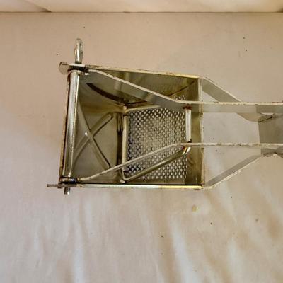 Peel Away Apple Peeler, Moulin-Legumes Food Mill & More (LR-MG)