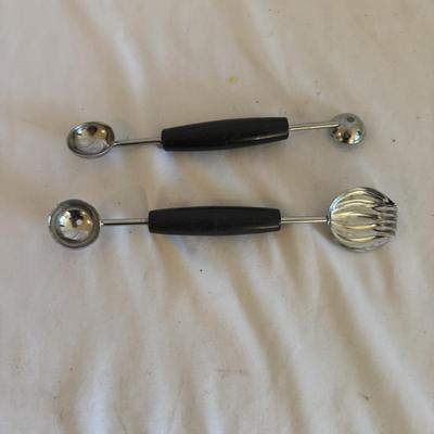 Peel Away Apple Peeler, Moulin-Legumes Food Mill & More (LR-MG)