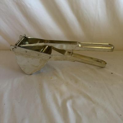 Peel Away Apple Peeler, Moulin-Legumes Food Mill & More (LR-MG)