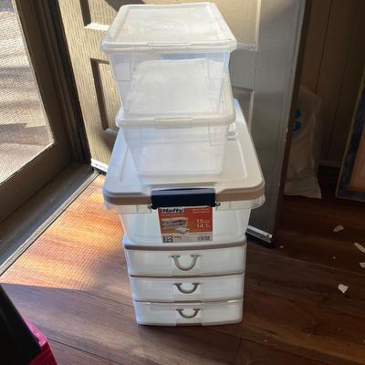 Large Selection of Storage Containers (M-BC)