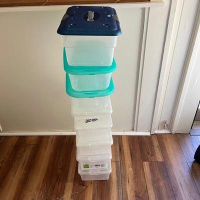 Large Selection of Storage Containers (M-BC)