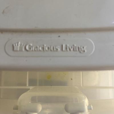 Large Selection of Storage Containers (M-BC)