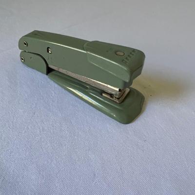 Sheaffer Fountain & Ballpoint Pens Plus More (B1-RG)