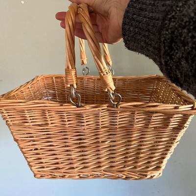 Wicker Laundry & More Baskets With Handles (B1-RG)