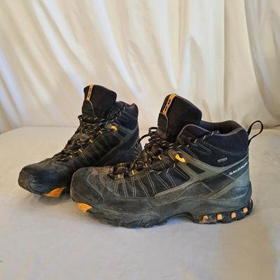 Two Pair Salomon Size 9 Hiking Boots (LR-JS)