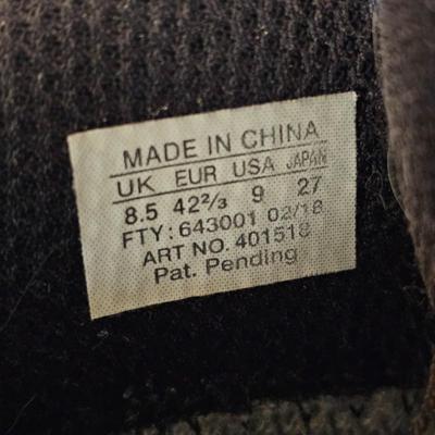 Two Pair Salomon Size 9 Hiking Boots (LR-JS)