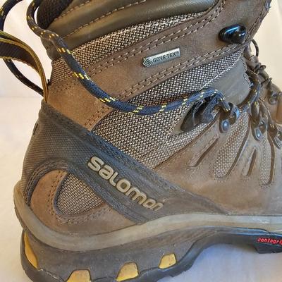 Two Pair Salomon Size 9 Hiking Boots (LR-JS)