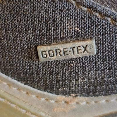 Two Pair Salomon Size 9 Hiking Boots (LR-JS)