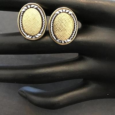 Sale Photo Thumbnail #59: Vintage fusler, cufflinks and tie clip. Please see attached photos.