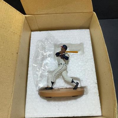 Hank Aaron Figurine